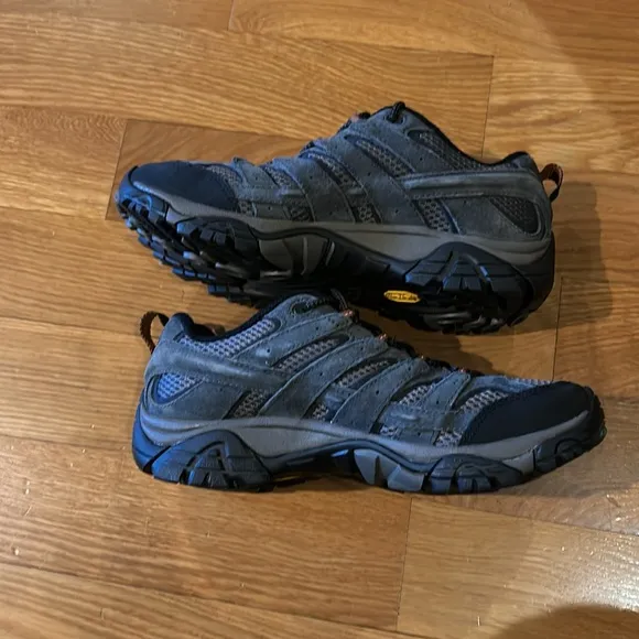 MERRELL men’s MOAB 2 VENTILATOR HIKING SHOE