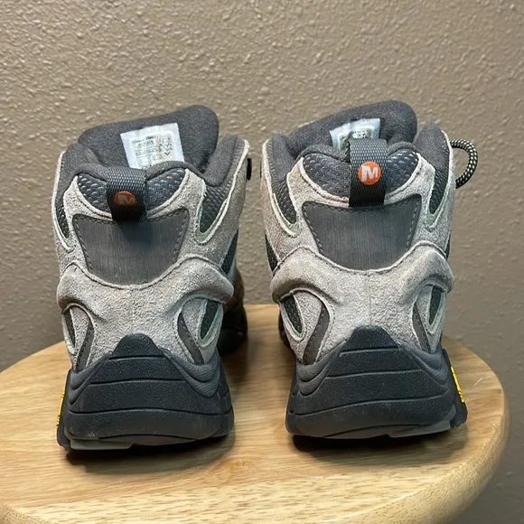 Merrell Moab 2 Mid Waterproof hiking boots Women’s 9.5 Drizzle Grey and Mint