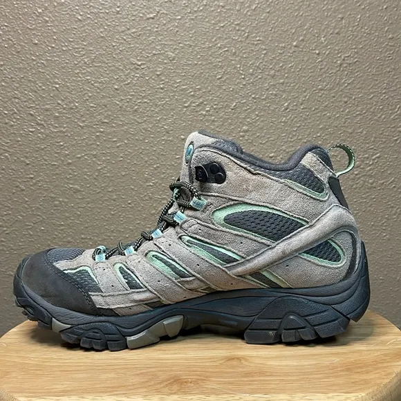 Merrell Moab 2 Mid Waterproof hiking boots Women’s 9.5 Drizzle Grey and Mint