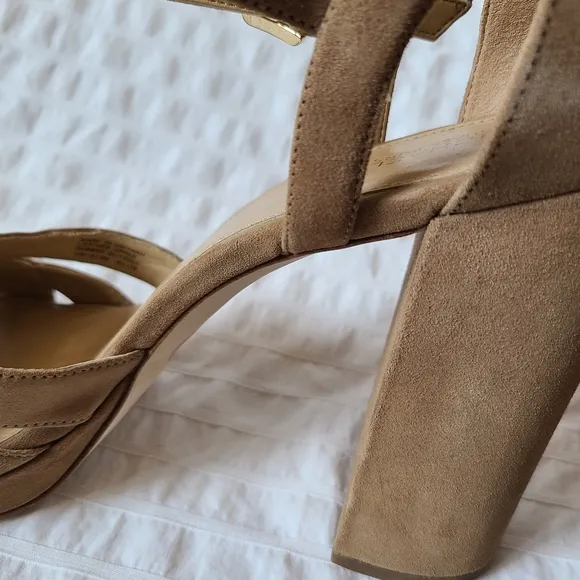 MICHAEL by Michael Kors platform suede women's sandals size 11 tan brown…