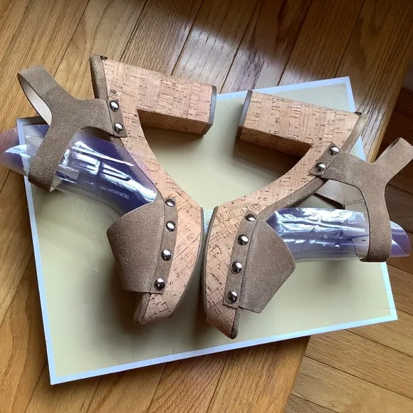 Michael Kors Hayden Open Toe Suede Platform Sandals Desert SZ 9.5