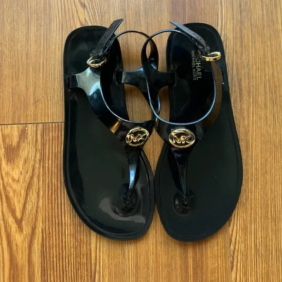 Michael Kors Sandals. Black size 6.