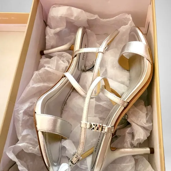 MICHAEL Michael Kors Veronica  leather sandals