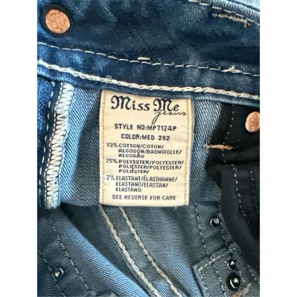 Miss Me Cuffed Capri Jeans Women’s Mid-Rise Blue Medium Wash Stretch - Size 28