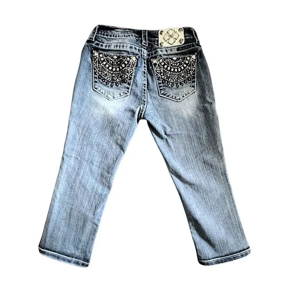 Miss Me Cuffed Capri Jeans Women’s Mid-Rise Blue Medium Wash Stretch - Size 28