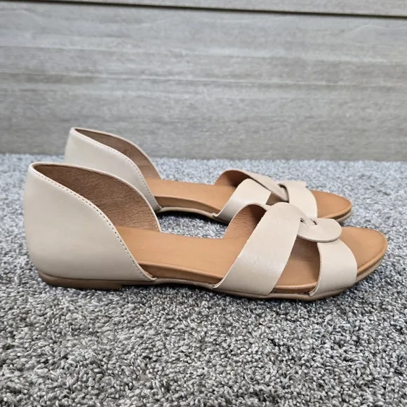 Miz Mooz Amory Women's Cream Sandals NEW size 9