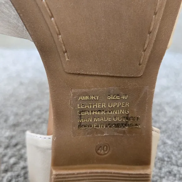 Miz Mooz Amory Women's Cream Sandals NEW size 9