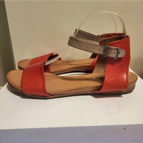 Miz Mooz &quot;Alanis&quot; Red Butter Soft Leather Sandals Sz.8 MSRP $149