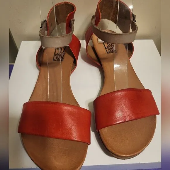 Miz Mooz &quot;Alanis&quot; Red Butter Soft Leather Sandals Sz.8 MSRP $149