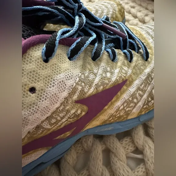 Mizuno running shoe - 9.5 Women’s