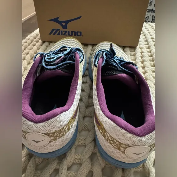 Mizuno running shoe - 9.5 Women’s