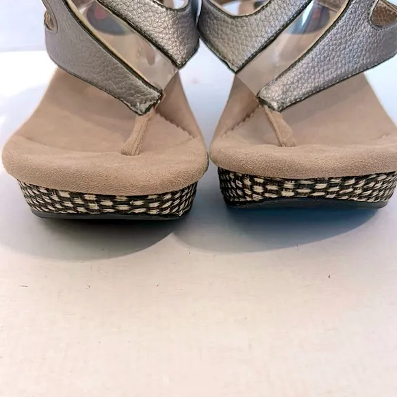 Modzori’s Zoey Stylish Women's reversible Wedge Sandals gold/silver size 7