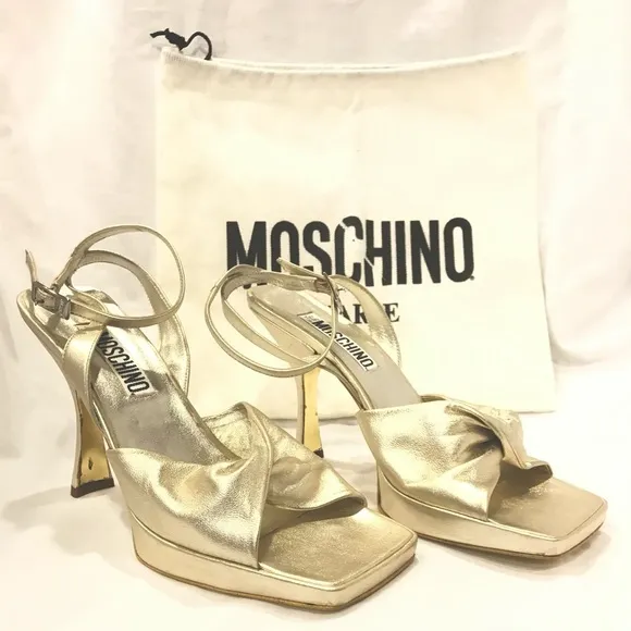 MOSCHINO metallic gold square toe Sandals
