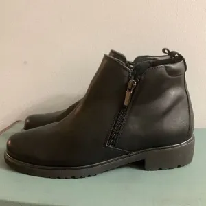 Munro black leather ankle boots Rourke‎ black leather Bootie. Streetwear