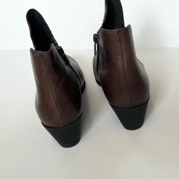 Munro Jackson Fudge Distressed Leather Booties Brown Leather Ankle Boots Size 8W