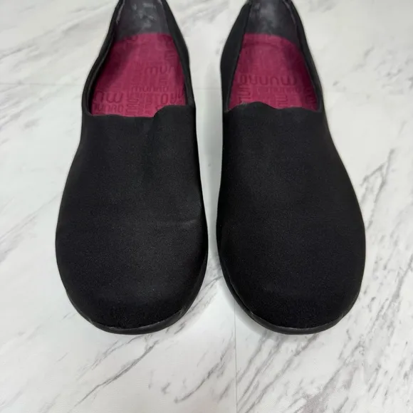 Munro Traveler Black Slip On Shoe 8 1/2 W