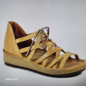 Naot &quot;Yarrow&quot; Oily Dune Nubuck Sandals. NIB. Size EU 36/US 5-5.5