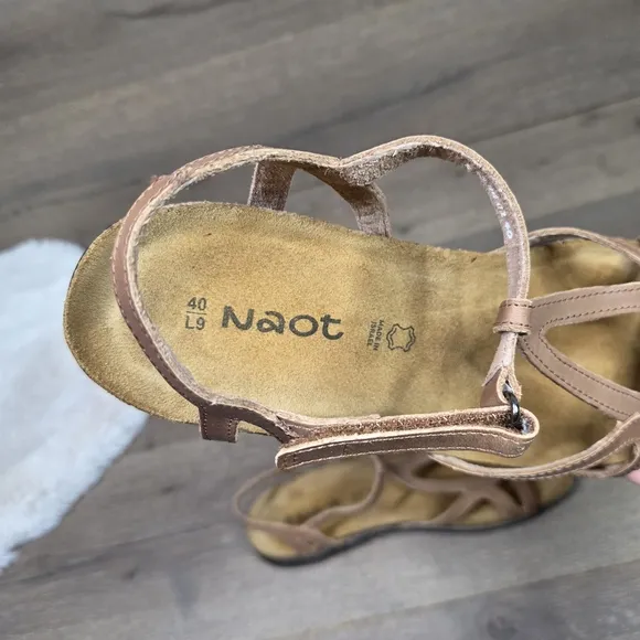 Naot Dorith Brown Strappy Sandals