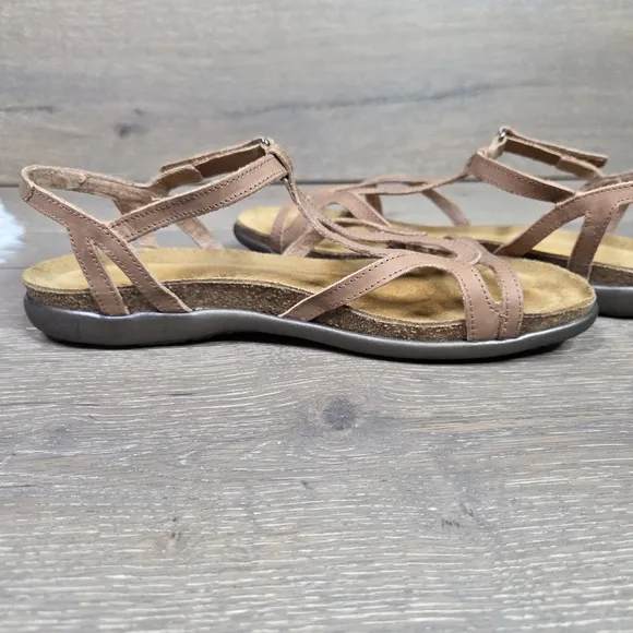 Naot Dorith Brown Strappy Sandals