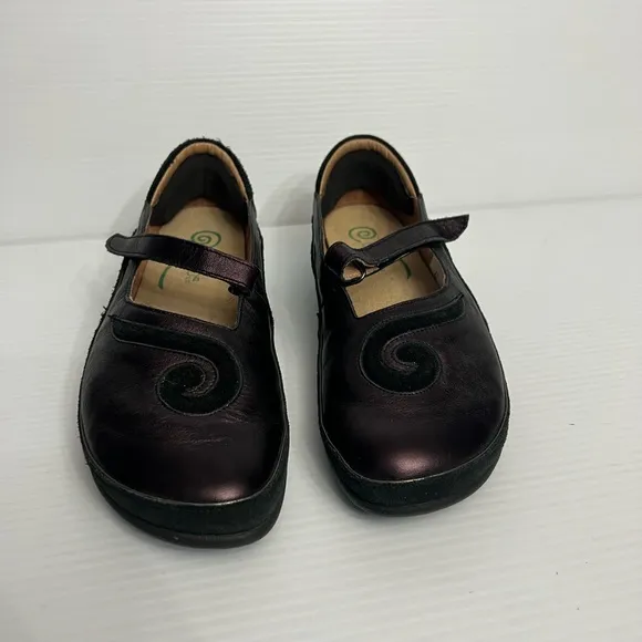 NAOT Matai Womens Mary Jane Comfort Shoes Sz EUR 42.Purple leather with swirl