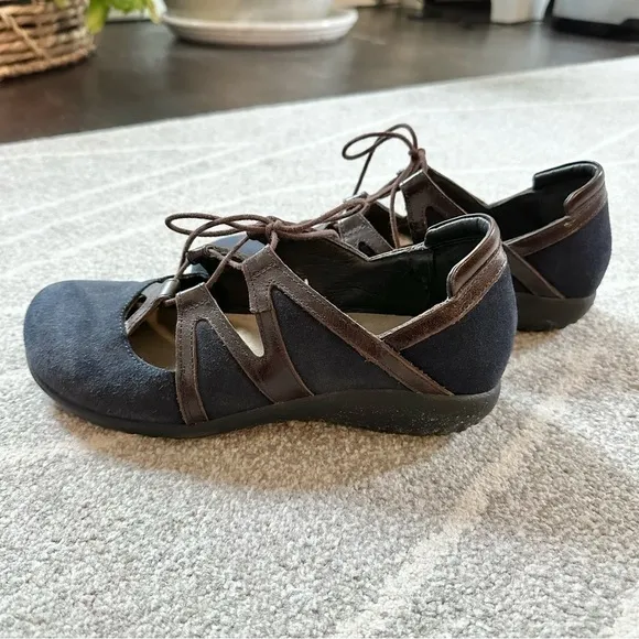 Naot Navy and Brown Leather Mary Jane Lace Up Supportive Shoes