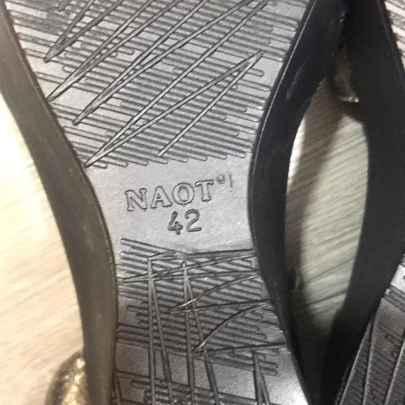 NAOT NWT Silver Leather Flirt Style Sandals size 42 equals 11-1.5