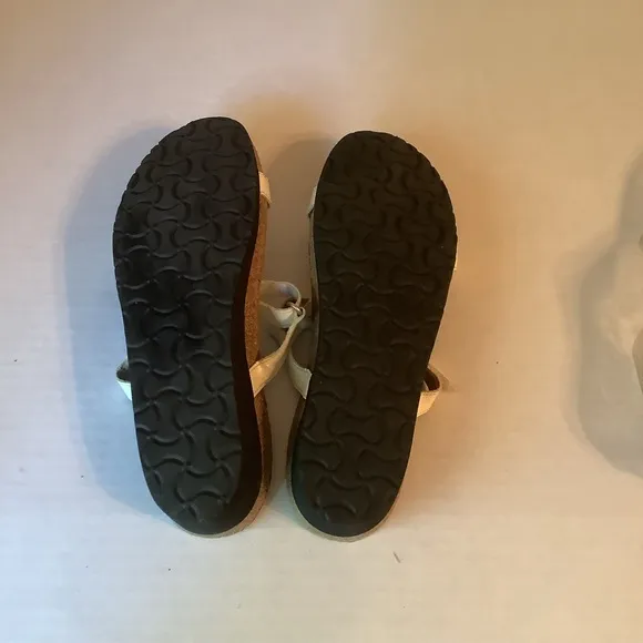 NAOT Sandals White Size 9