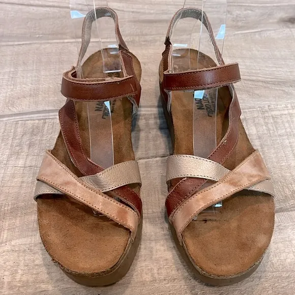 Naot Sophia leather sandals size 40/9-9.5