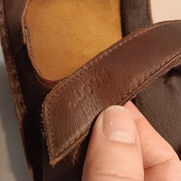 Naot women's 'Karenna' dark brown adjustable leather sandals sz 40 or sz 9 - 9.5