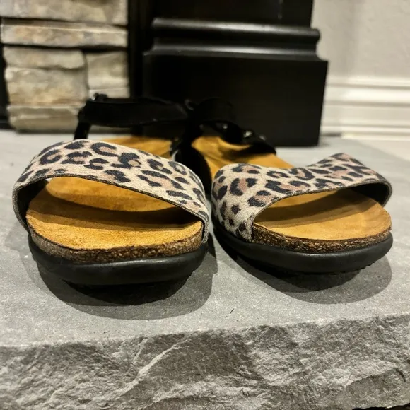 Naot Women’s Size 39 US 8-8.5 Sabrina Cheetah Black Suede Sandals NEW