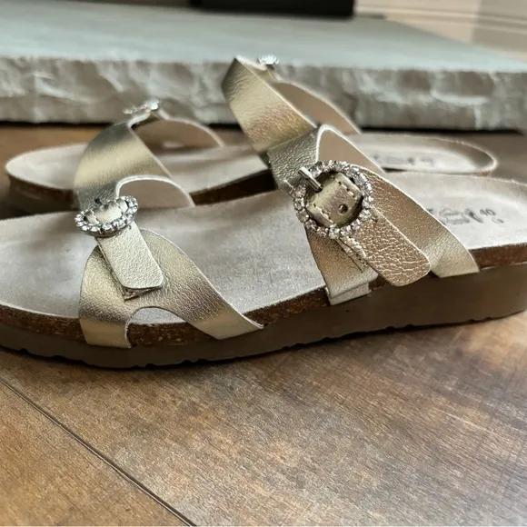 Naot Women’s Size 40 US 9-9.5 Kate Radiant Gold Leather Rhinestone Sandals