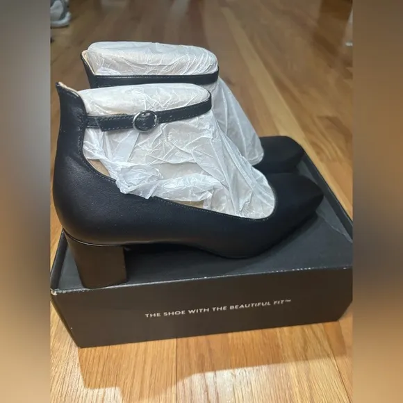 NATURALIZER KARINA ANKLE STRAP LEATHER HEELED MARY JANE SANDAL SIZE 9