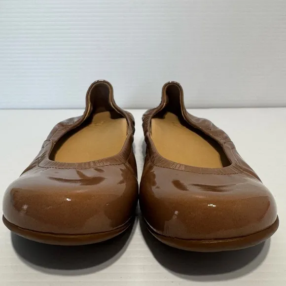 New ABEO Tilly Tan Patent Leather Flats Size 7