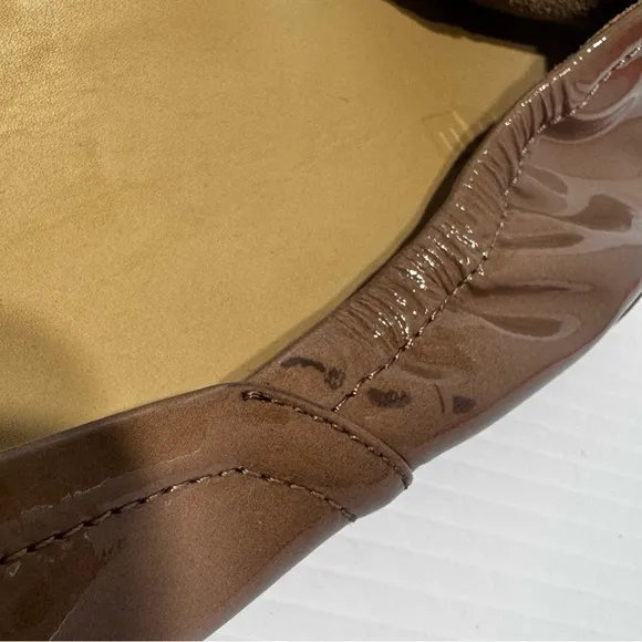 New ABEO Tilly Tan Patent Leather Flats Size 7