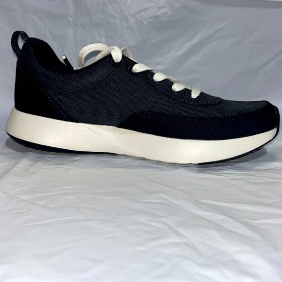 NEW ALLBIRDS Womens Tree Runner Athletic Sneakers Running  Shoes Black Size 7