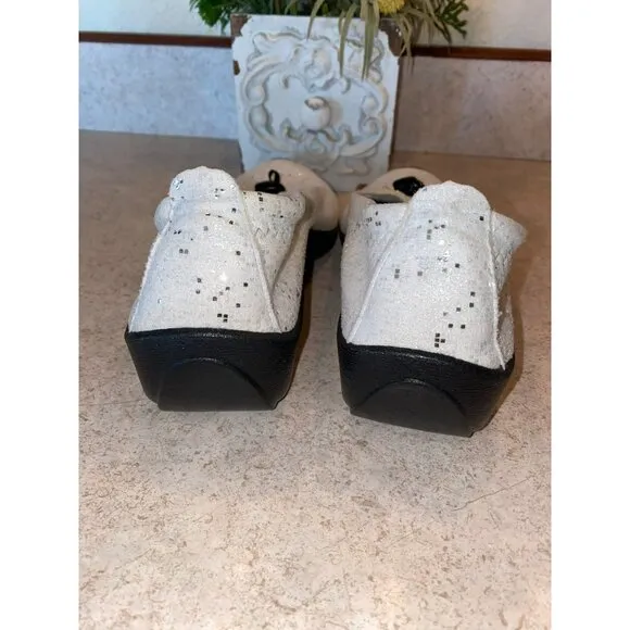 New Arcopedico Women's L14 Size 37 (7.5)