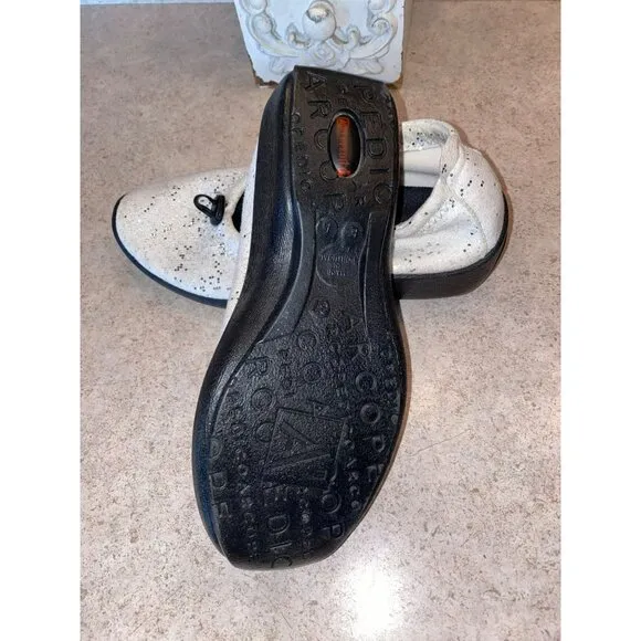 New Arcopedico Women's L14 Size 37 (7.5)