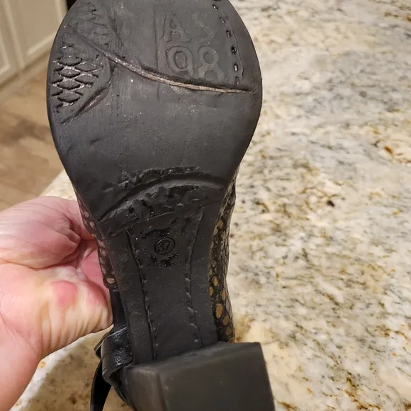 New A.S.98 Black Closed Toe Heel Sandals 37