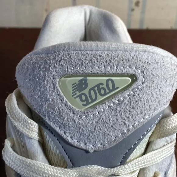 New Balance 9060 Low Quartz Grey Team Cream Sea Salt Grey U9060HSA M 6.5/W 8