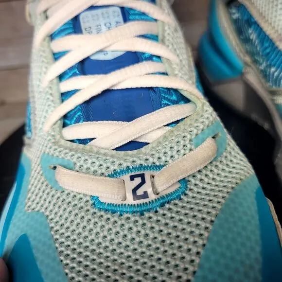 New Balance KAWHI Youth 6 Blue Christmas Athletic Basketball Shoes