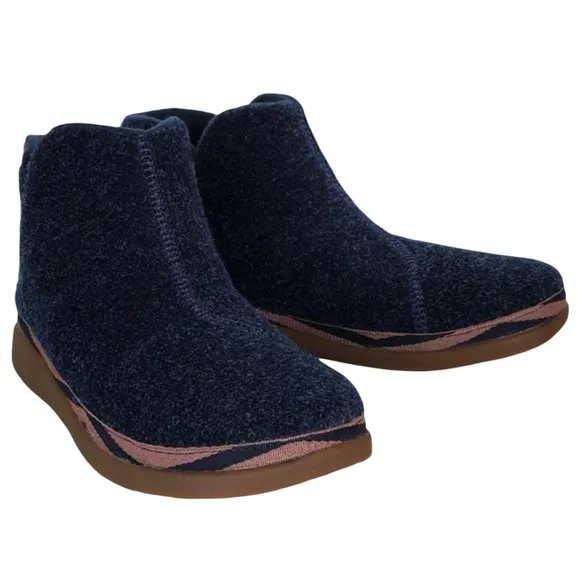New Chaco Revel mid felt shoe slip on boots navy