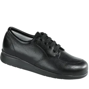 NEW DREW SHOES women's new villager shoe in black soft pebble