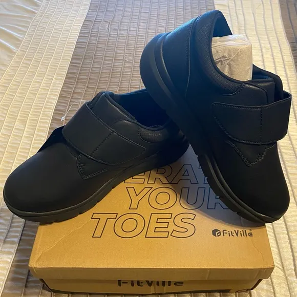 NEW- FitVille Men's EasyTop Deluxe Dress Shoes V4. Wide Width. Black. Size 9.5W