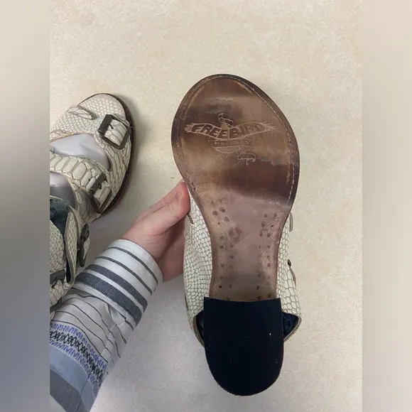 NEW FreeBird Quail White Snake Sandals