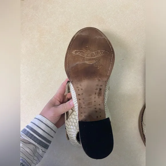 NEW FreeBird Quail White Snake Sandals