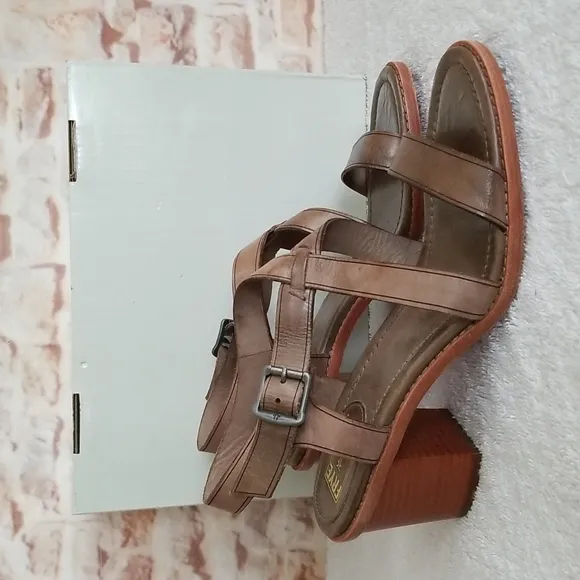 New Frye Brielle Criss-Cross Leather Sandals