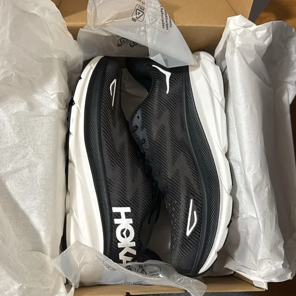 NEW HOKA Men's Clifton 9 Running Shoes - 11D