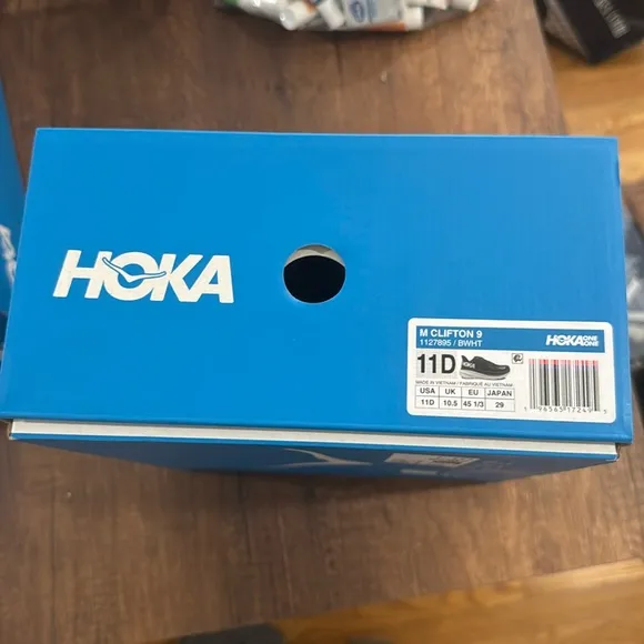 NEW HOKA Men's Clifton 9 Running Shoes - 11D