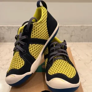 NEW Kids Plae Miles Flash Shoes Size 12 (Blue &amp; Yellow)