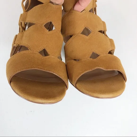 New L. Paolo blocked heel sandals size 8M (box J)
